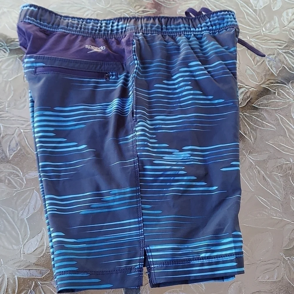 Speedo shots Size S